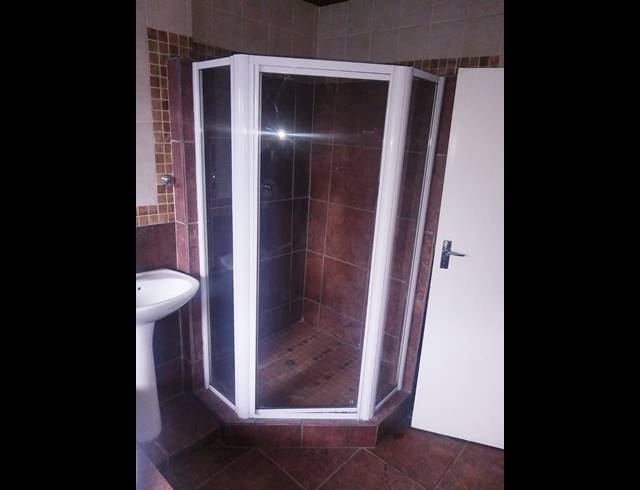 4 BEDROOM HOUSE FOR SALE IN VANDERBIJLPARK CE 2
